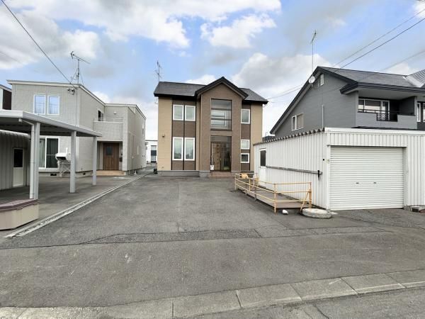 4LDK Detached House for Sale in Shibetsu, Hokkaido - 20,990,000 Yen - Thumbnail 2