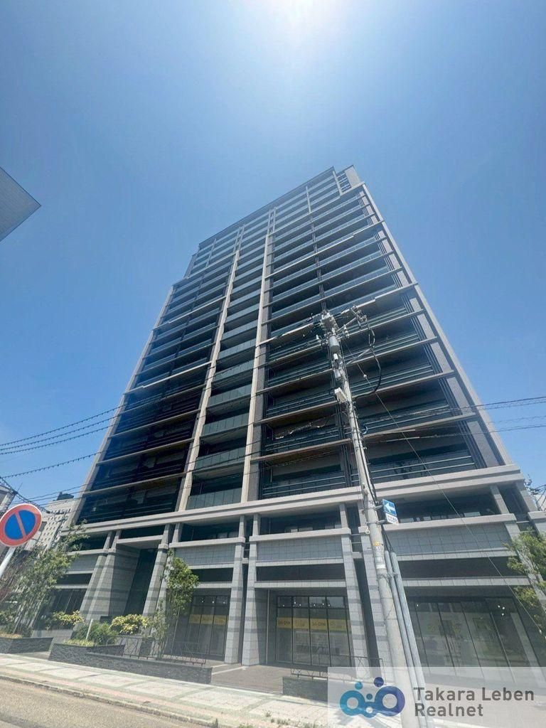 3LDK Apartment for Sale Near Takaoka Station, Toyama - Image 1