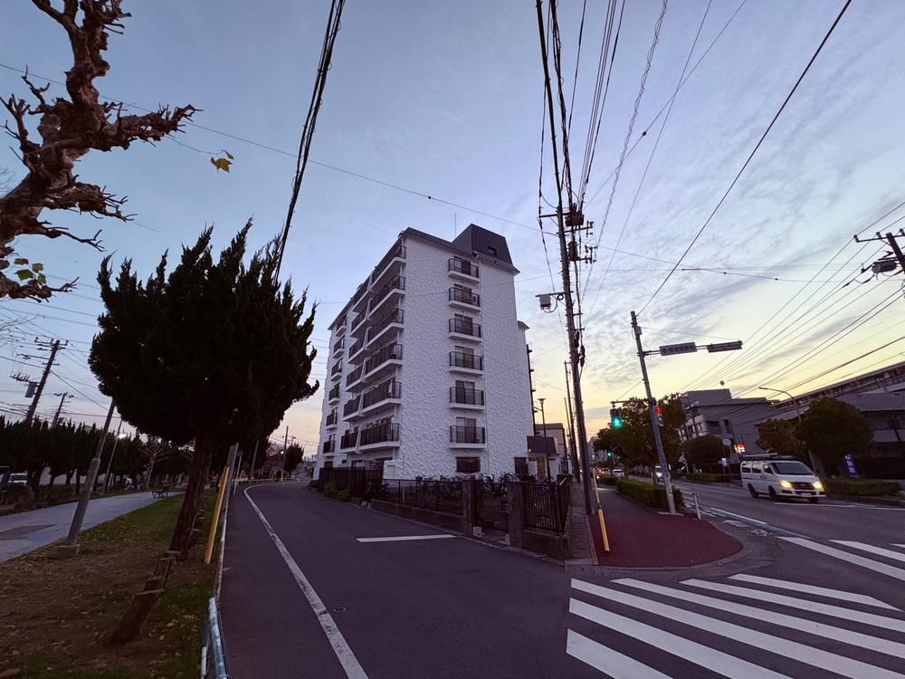 Renovated 3LDK Apartment in Ichikawa City, Chiba - Thumbnail 2
