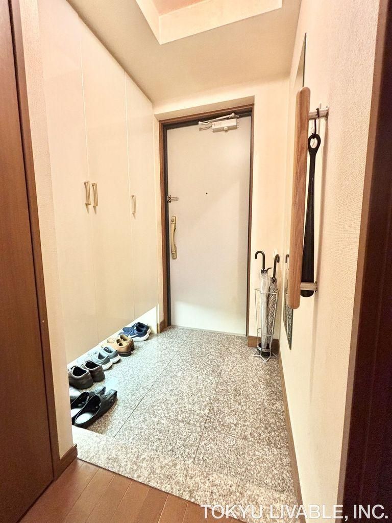 4LDK Apartment for Sale in Kawasaki-ku, Kanagawa - Thumbnail 3