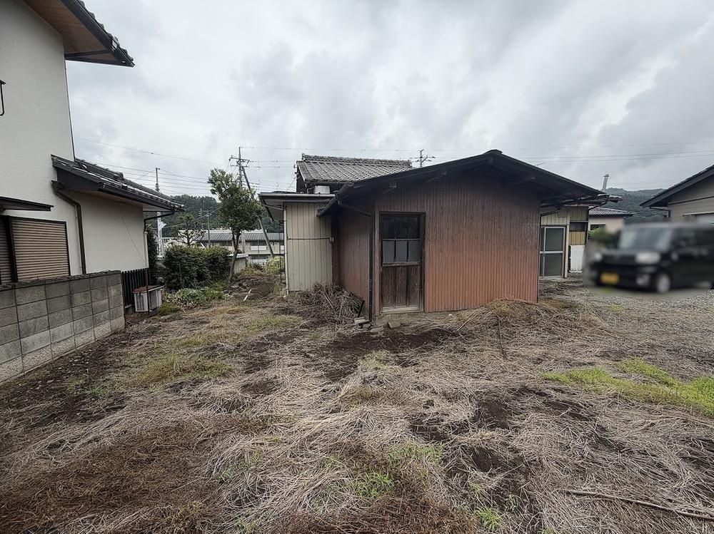 4DK House for Sale in Takasaki with Large 479m2 Lot - Thumbnail 4
