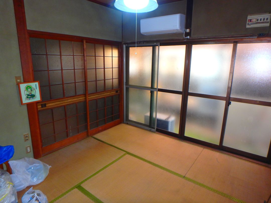 Spacious Single-Story House in Aio, Yamaguchi City with Land and Storehouse - Thumbnail 4