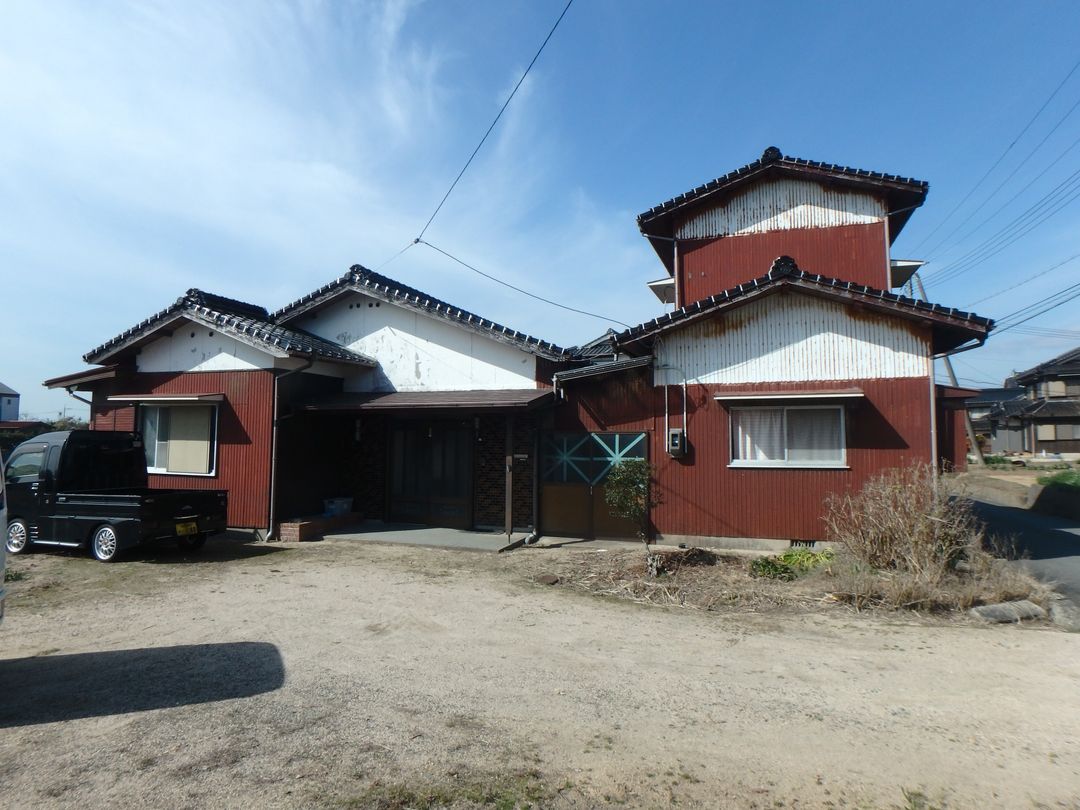 Spacious Single-Story House in Aio, Yamaguchi City with Land and Storehouse - Thumbnail 2