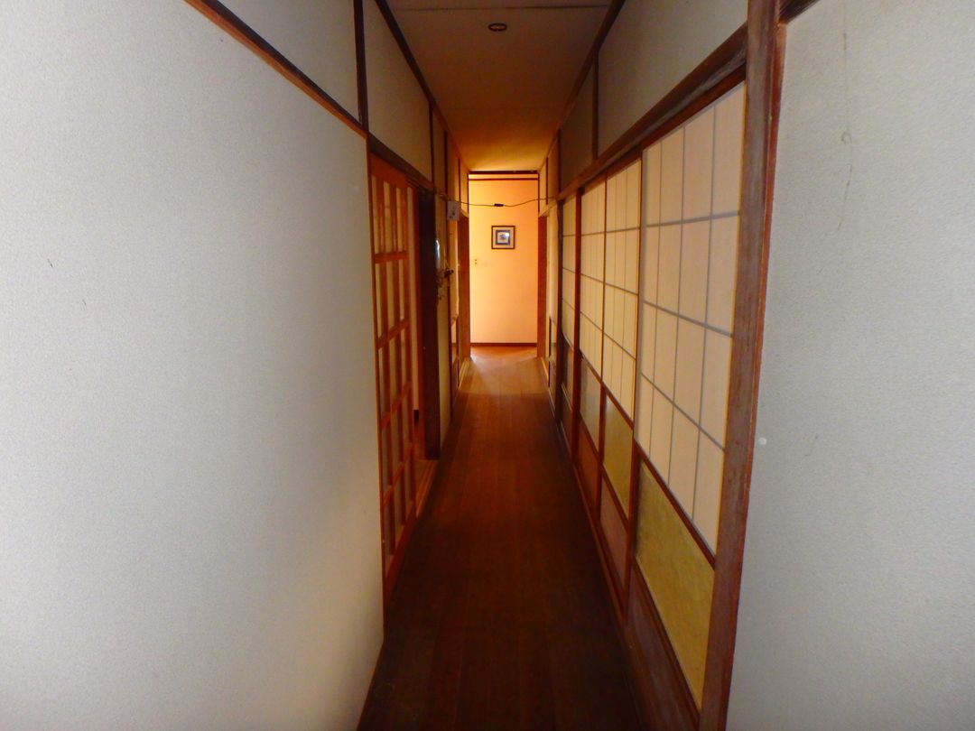 Spacious Single-Story House in Aio, Yamaguchi City with Land and Storehouse - Thumbnail 3