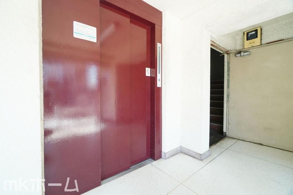 Renovated 2LDK Apartment near Gyotoku Station in Ichikawa City - Thumbnail 4