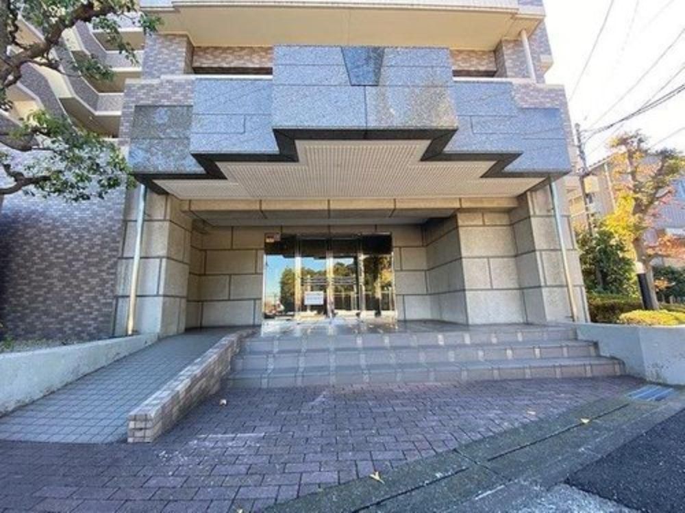 3LDK Apartment for Sale in Yamato City, Kanagawa - Thumbnail 2