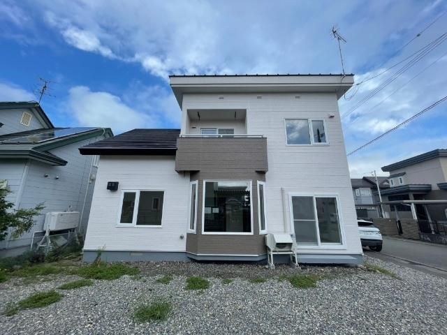 Fully Renovated 3LDK+S House in Makubetsu, Hokkaido - Thumbnail 3