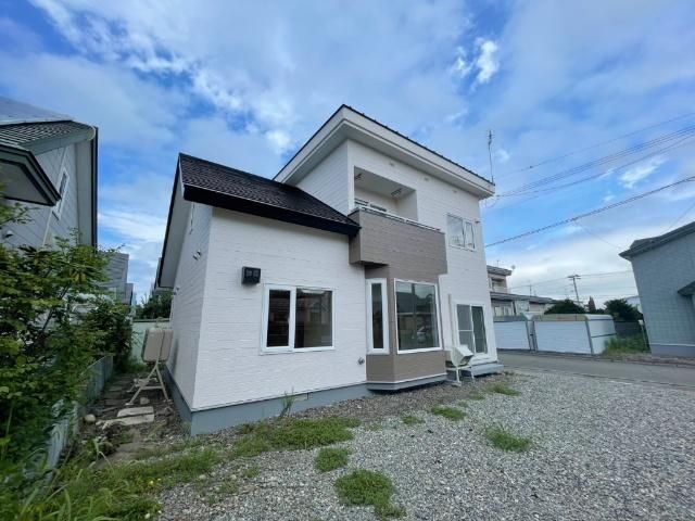 Fully Renovated 3LDK+S House in Makubetsu, Hokkaido - Thumbnail 2