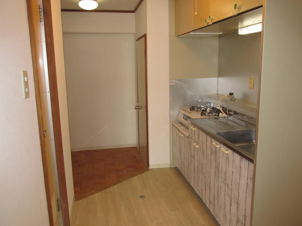 Renovated 2K Apartment with Ocean View in Yonago, Tottori - Thumbnail 3
