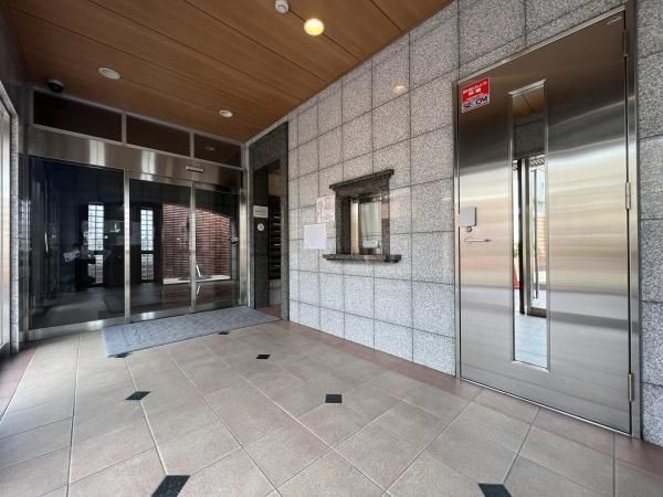 Renovated 2LDK+S Apartment in Tama-ku, Kawasaki – 75.68m² - Thumbnail 2