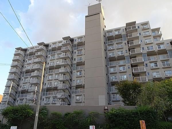 Evergreen Dai-ni Sumiyoshi 3LDK Apartment for Sale in Osaka - Thumbnail 2