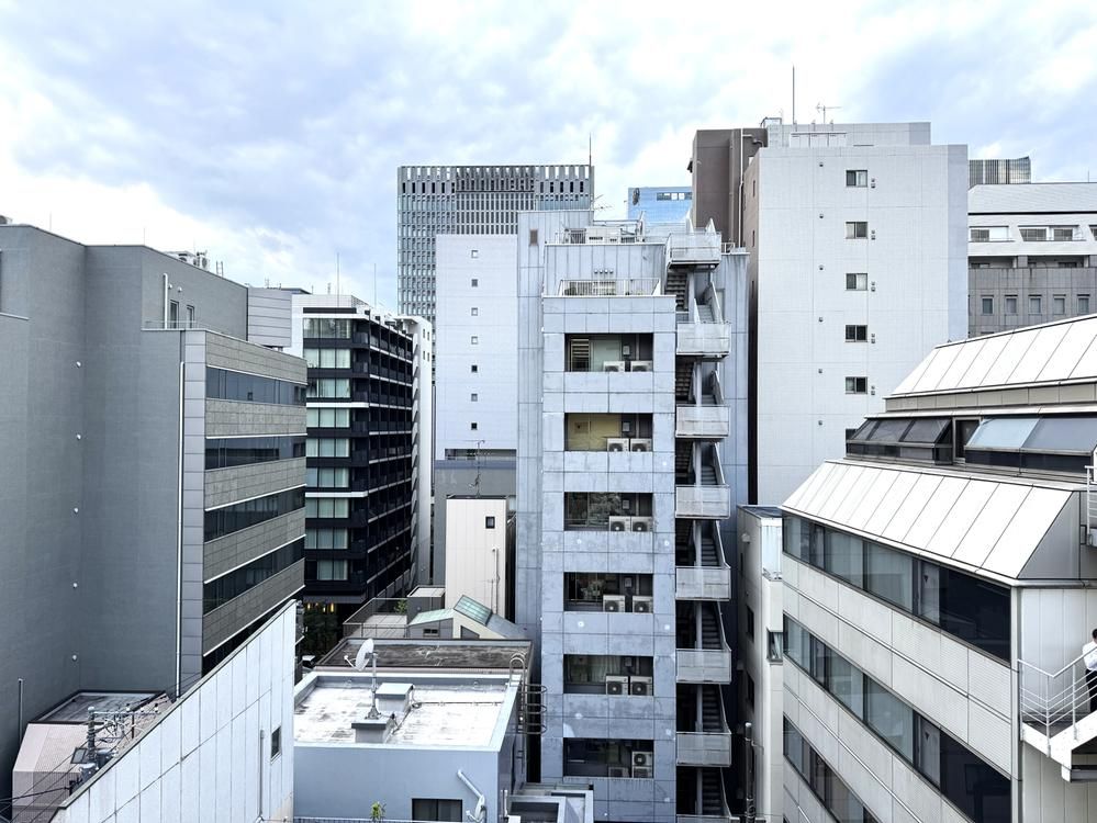 3LDK Apartment for Sale in Hatchobori, Chuo City, Tokyo - Thumbnail 2