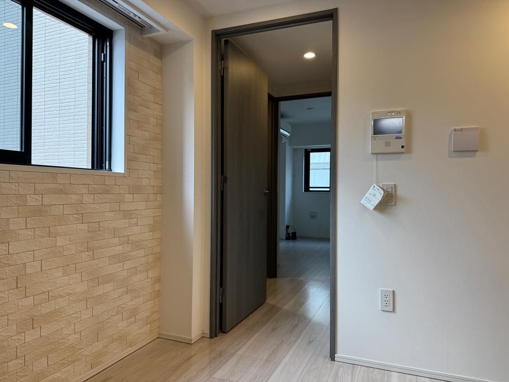 3LDK Apartment for Sale in Hatchobori, Chuo City, Tokyo - Thumbnail 3