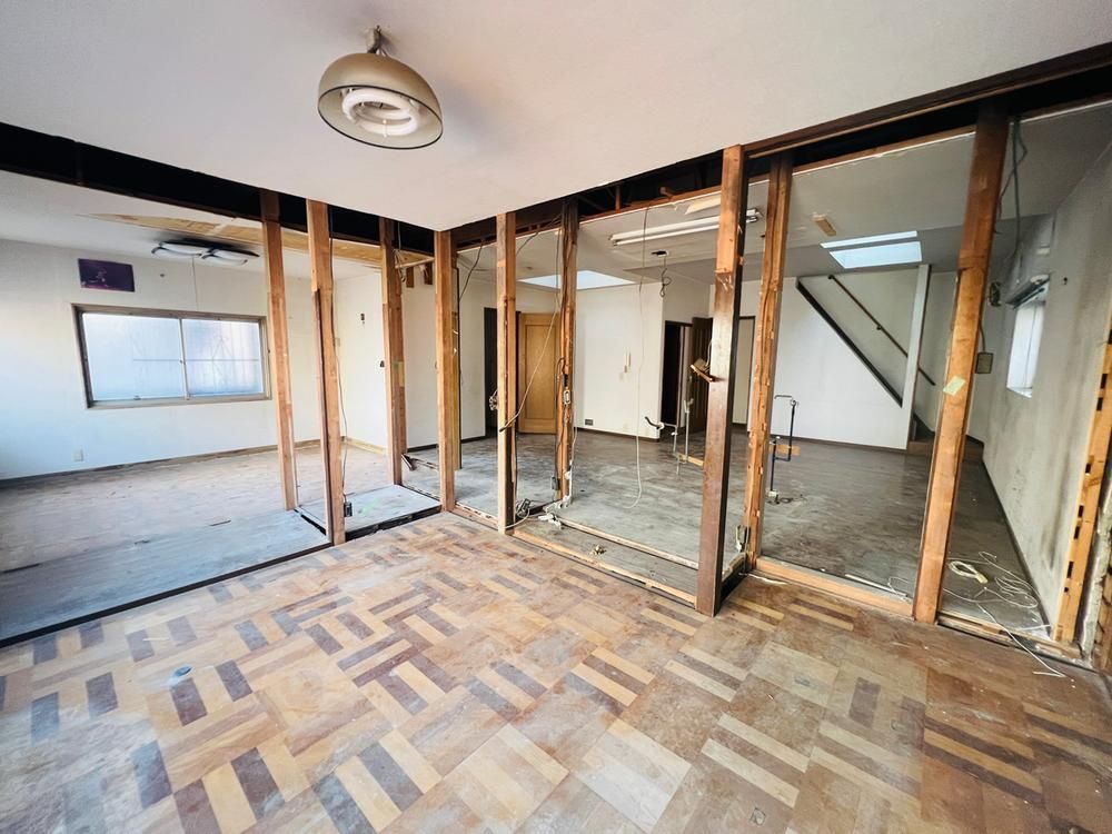 Land for Sale in Tennoji, Osaka - 96.86 sqm Plot Near Tsuruhashi Station - Thumbnail 4