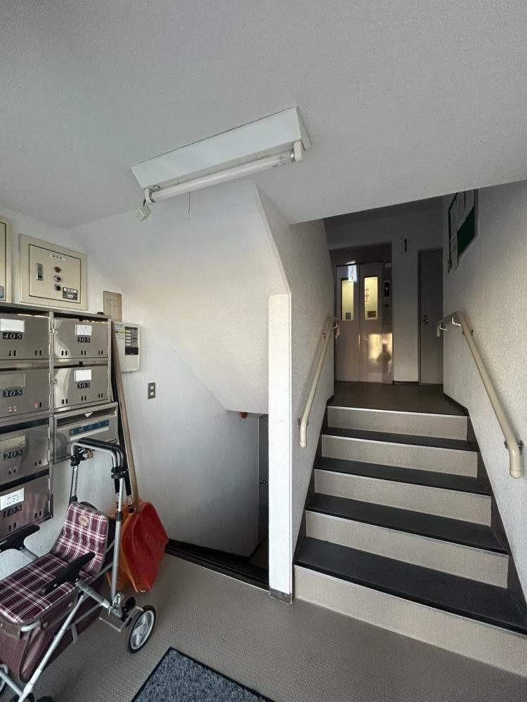 Renovated 3LDK Apartment for Sale in Kitahiroshima, Hokkaido - Thumbnail 3