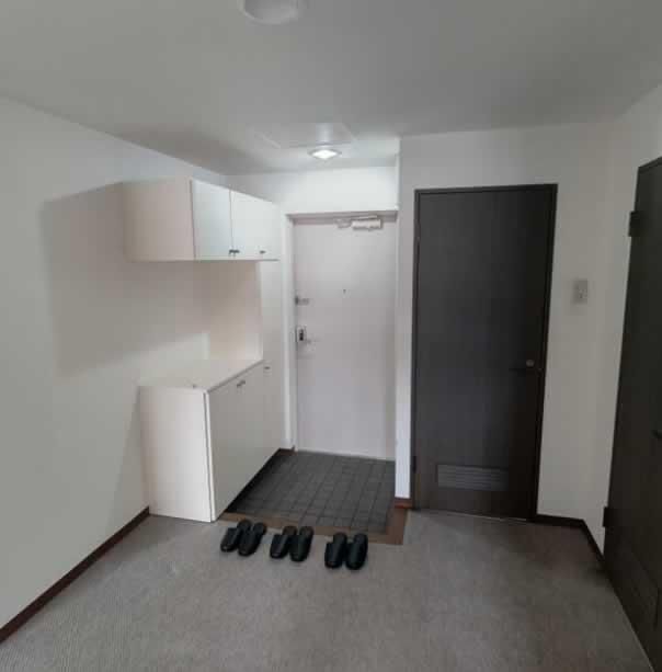 4LDK Apartment for Sale in Minami-ku, Sapporo, Hokkaido - Thumbnail 3