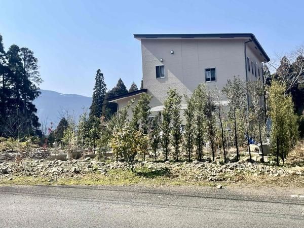 3LDK Resale House on Large Lot in Miyazaki City - Thumbnail 2