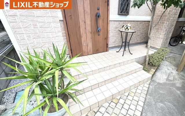 Used 4LDK+S Detached House Near Higashi-Washinomiya Station - Thumbnail 2