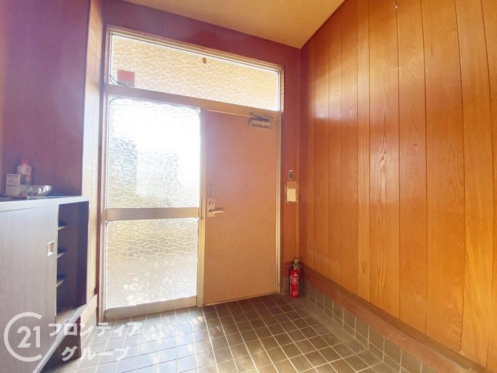 Spacious 7LDK House in Higashiosaka with 120 Tsubo Land - Thumbnail 3