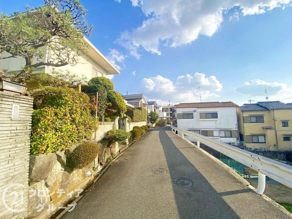 Spacious 7LDK House in Higashiosaka with 120 Tsubo Land - Thumbnail 2