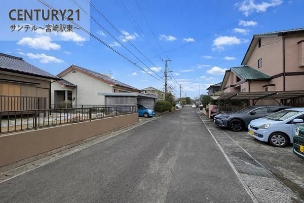 Renovated 3LDK+S House in Miyazaki City with Parking and Scenic Views - Thumbnail 4