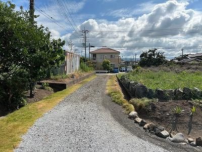 4DK House for Sale in Fujinomiya with Large Lot and Mount Fuji Views - Thumbnail 3