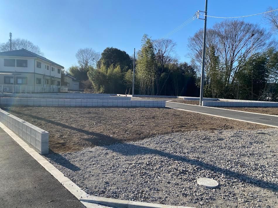 Land for Sale in Ome City, Tokyo - 12 Plots from 14.8M Yen - Thumbnail 4
