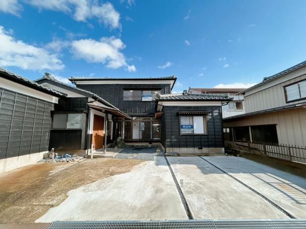 Renovated 4LDK House in Tsubame, Niigata - 232m² Land - Image 1
