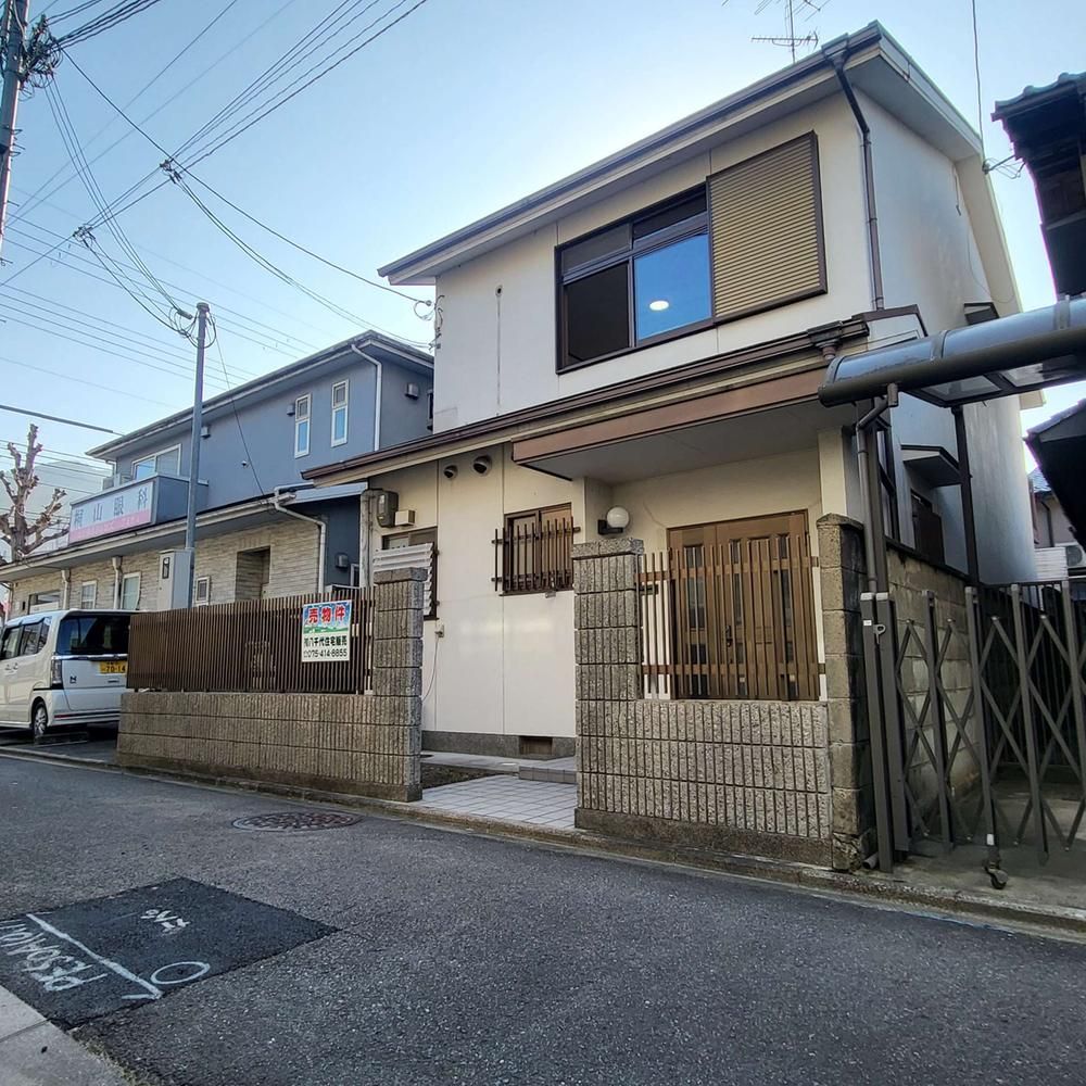 3LDK Detached House for Sale in Sakyo Ward, Kyoto - Thumbnail 2