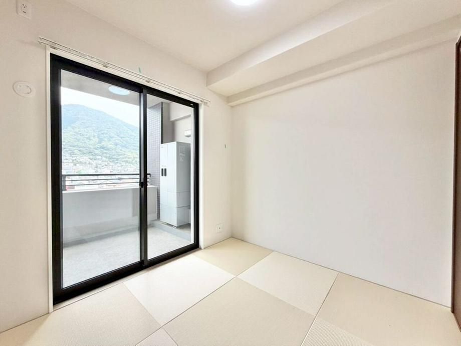 Renovated 4LDK Apartment for Sale in Kokurakita-ku, Kitakyushu - Thumbnail 4