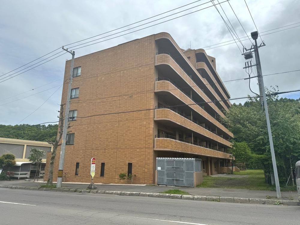 3LDK Apartment for Sale in Otaru, Hokkaido - 99.96m² - Thumbnail 2