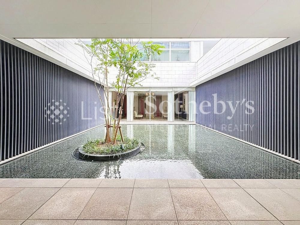 2LDK Apartment in Yokohama, Kanagawa - 73.19 sqm - Thumbnail 2
