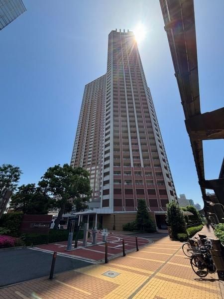 3LDK Apartment for Sale in Shibaura, Minato-ku, Tokyo - Thumbnail 2