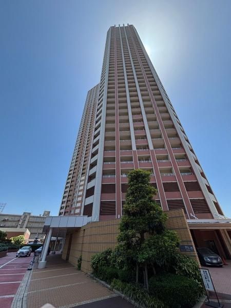3LDK Apartment for Sale in Shibaura, Minato-ku, Tokyo - Thumbnail 4