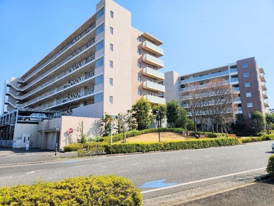 3LDK Apartment for Sale in Funabashi, Chiba - 76.47 sqm - Thumbnail 2