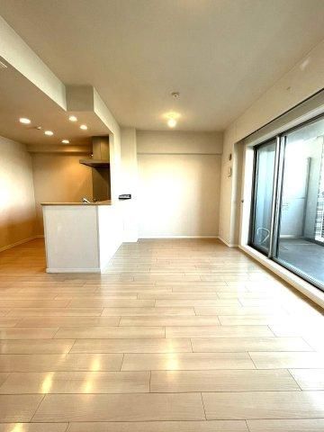3LDK Apartment for Sale in Kawasaki with Mt. Fuji View - Thumbnail 4