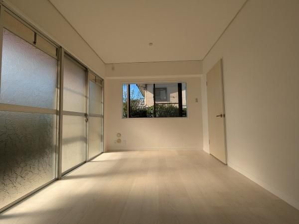 Renovated 4LDK Terrace House for Sale in Daigo, Kyoto - Thumbnail 3