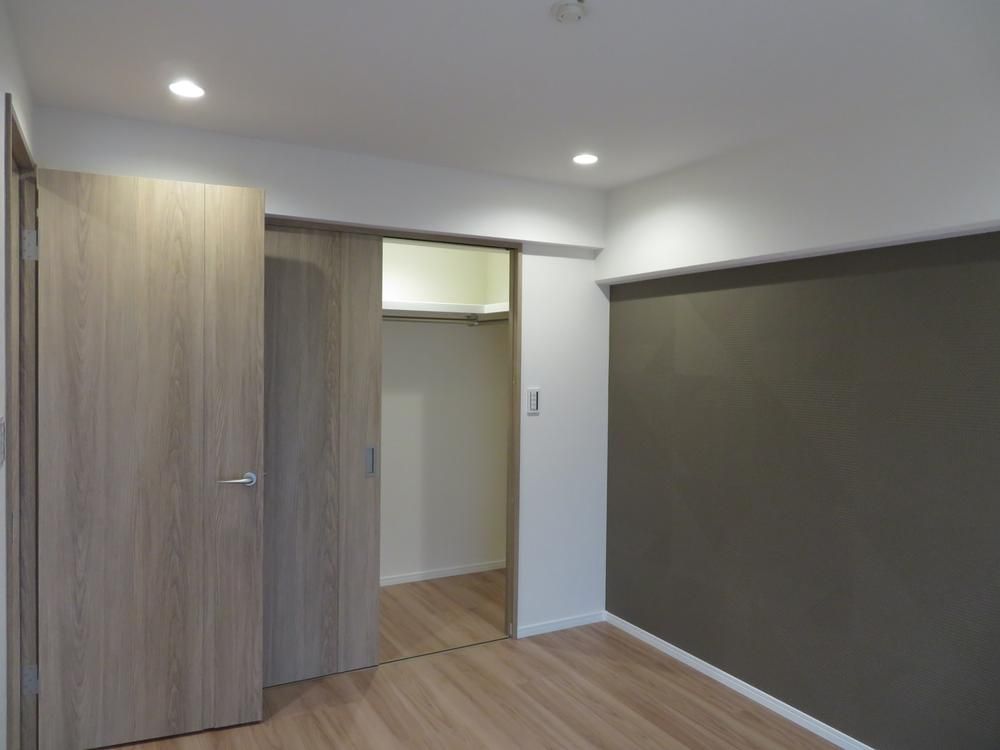 Renovated 3LDK Apartment in Yokohama Nishi Ward 73.84m² - Thumbnail 3