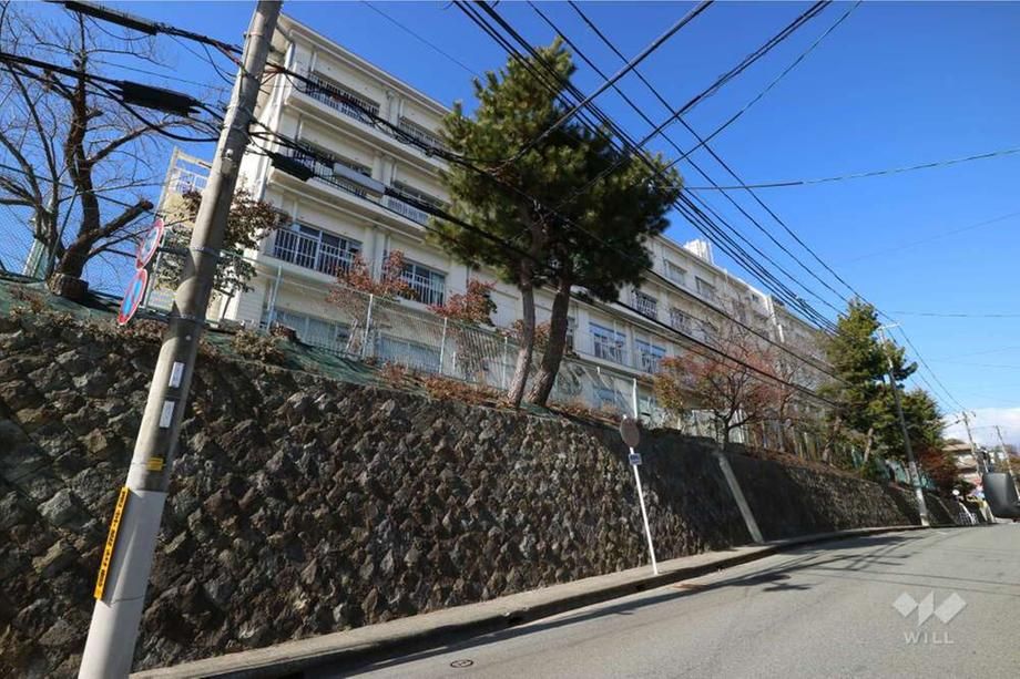3LDK Detached House for Sale in Takarazuka, Hyogo - Thumbnail 2