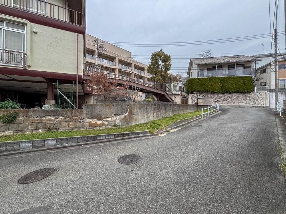 5LDK Family Home for Sale in Akishima, Tokyo with Garden - Thumbnail 2