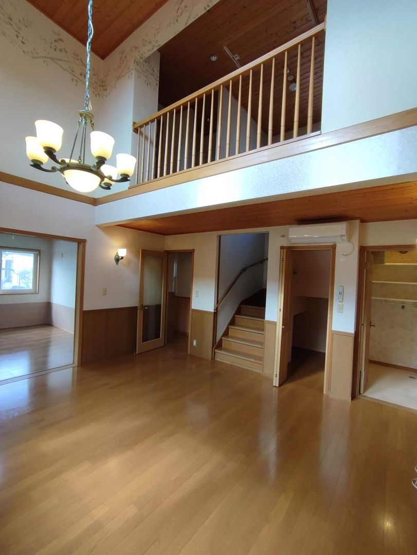 3LDK+S House in Karuizawa with Mount Asama Views for Sale - Thumbnail 4