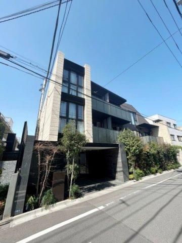 2LDK+S Apartment for Sale in Shibuya, Tokyo - 63.17 sqm - Thumbnail 2