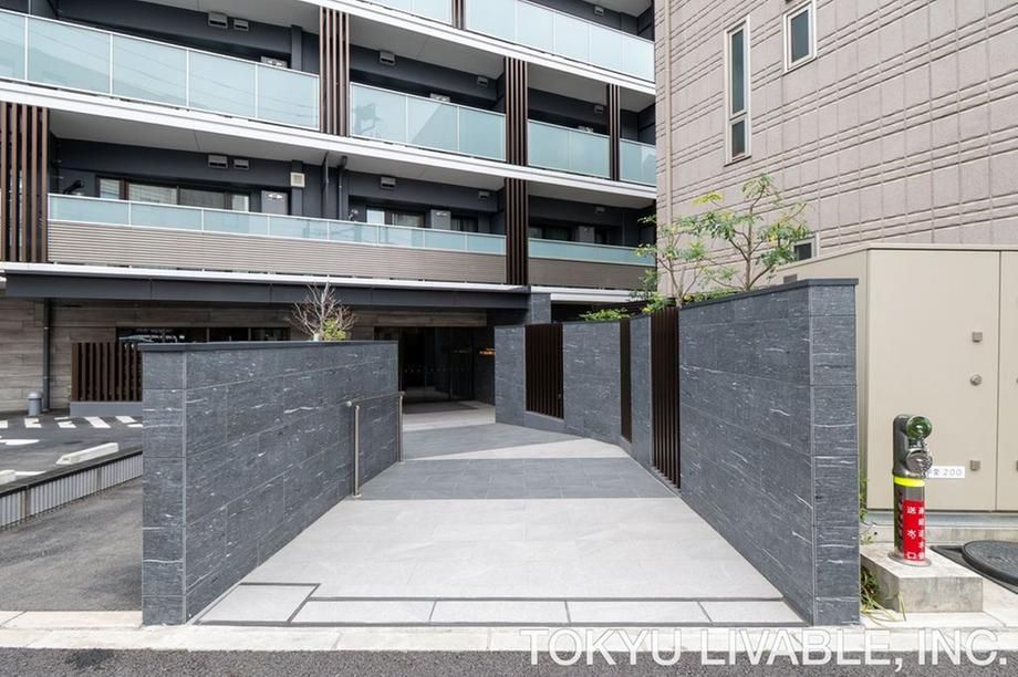 1LDK Apartment for Sale in Nakahara-ku, Kawasaki - Thumbnail 2
