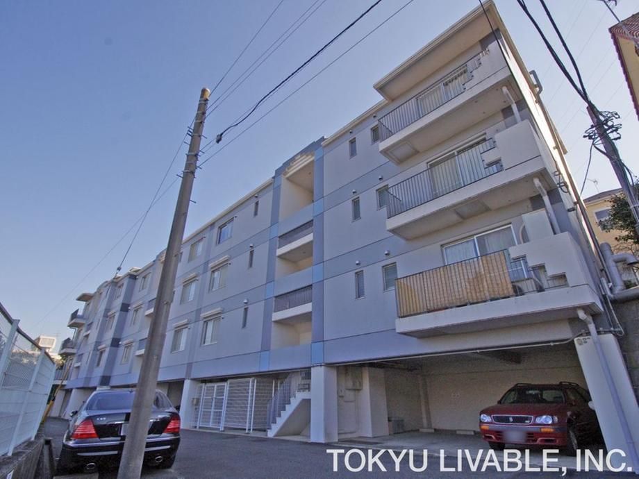 2DK Apartment for Sale in Kohoku Ward, Yokohama - Thumbnail 2