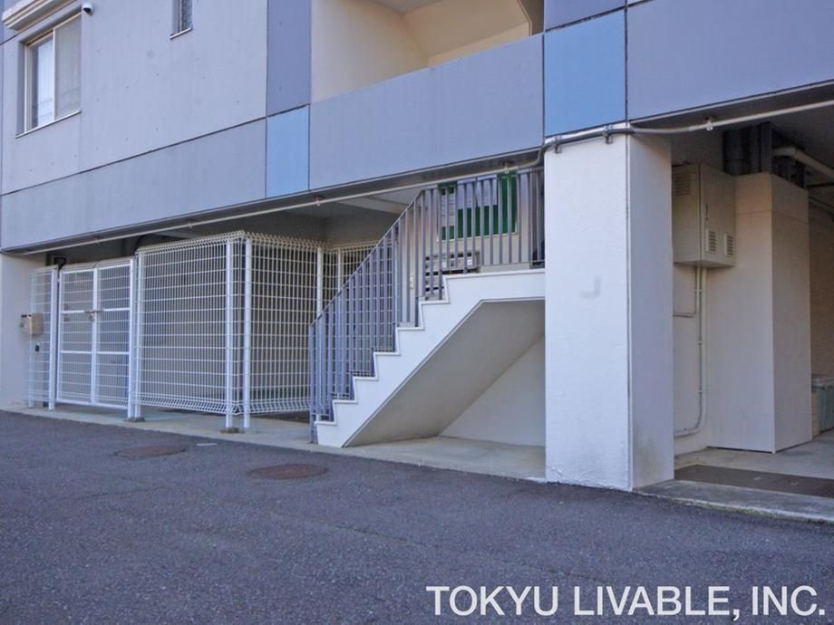 2DK Apartment for Sale in Kohoku Ward, Yokohama - Thumbnail 4