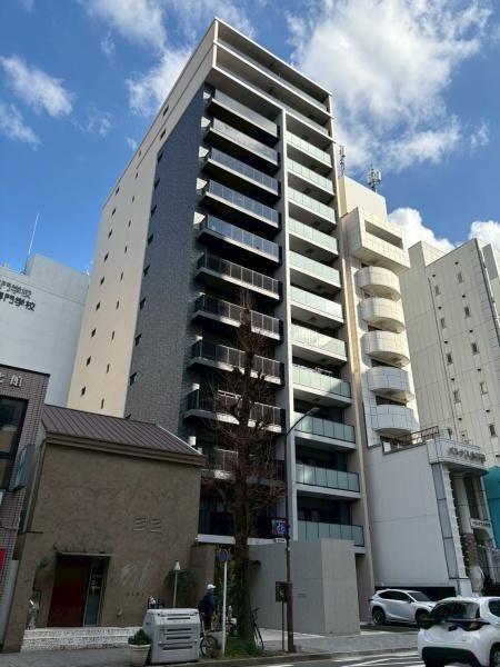 Open Residence Sakae Honmachi-dori 1LDK Condo in Nagoya - Thumbnail 2
