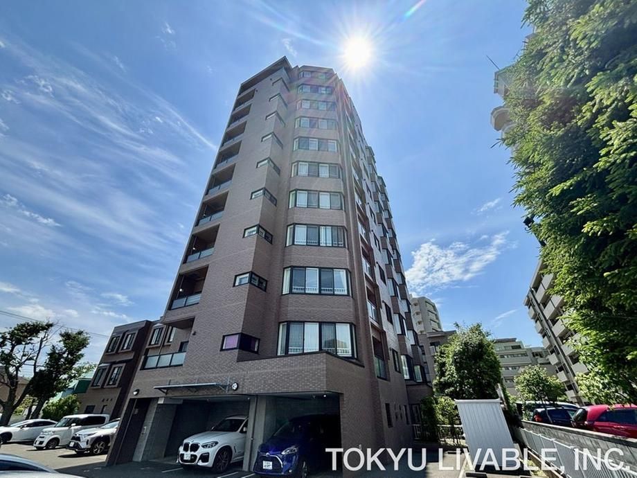 3LDK Apartment for Sale in Minami-ku, Sapporo, Hokkaido - Thumbnail 2