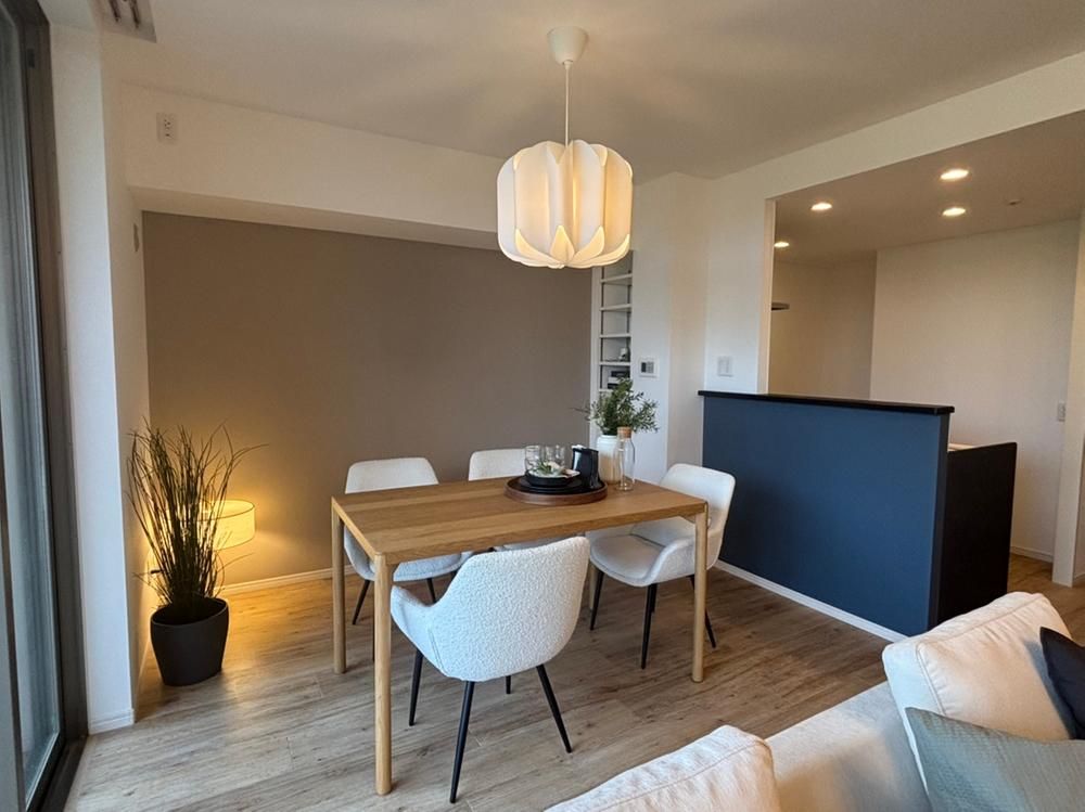 2LDK Apartment in Ebina, Kanagawa - 69.96 sqm - South Facing - Thumbnail 3