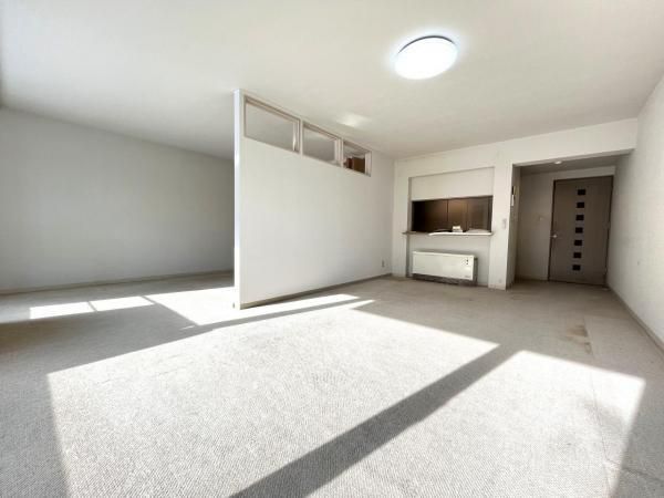 62m2 Apartment for Sale in Chitose, Hokkaido - Thumbnail 3