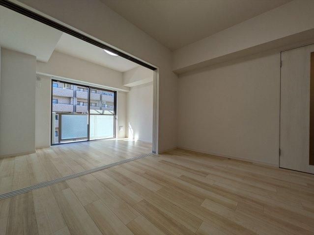 Renovated 2DK Apartment for Sale in Ebina, Kanagawa - Thumbnail 3